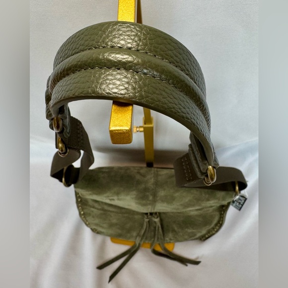 New With Tags The Sak Silverlake Crossbody In Moss Suede Green Color - Picture 3 of 15